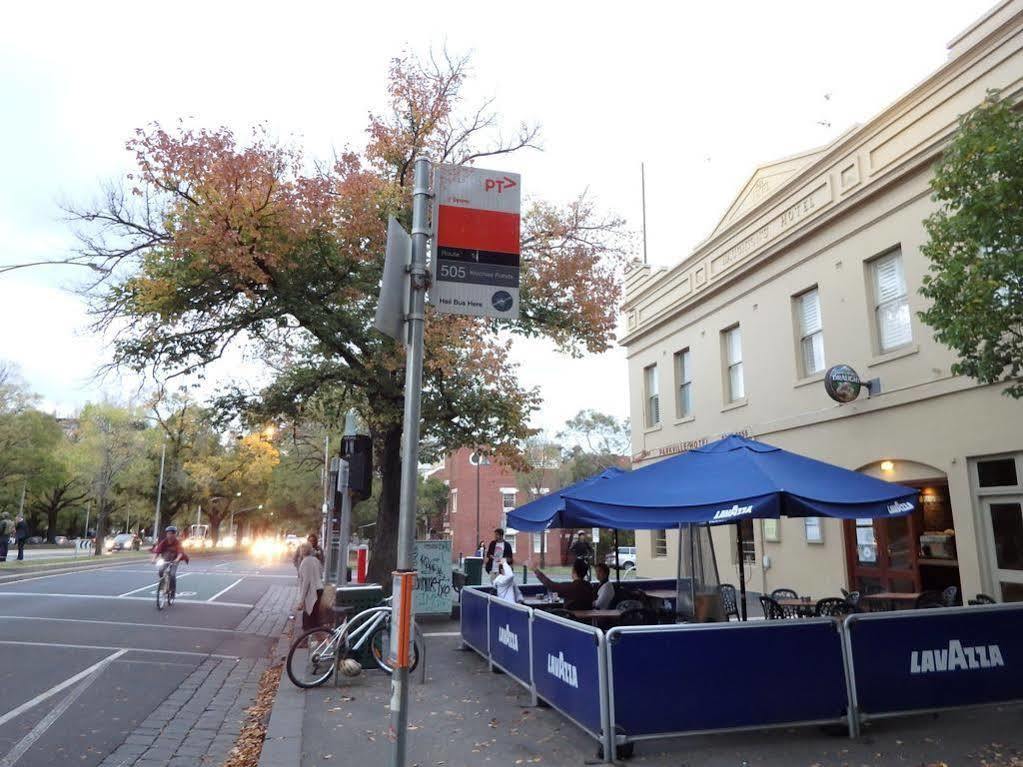 Naughtons Hotel Melburne Exterior foto